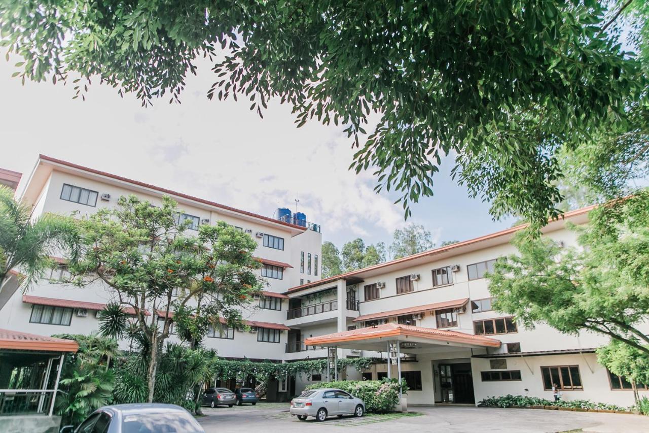 Nature'S Village Resort 巴科洛德 外观 照片