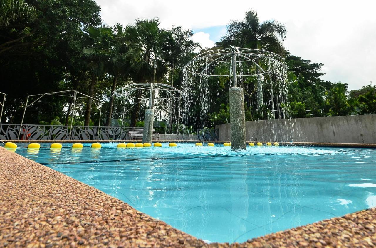 Nature'S Village Resort 巴科洛德 外观 照片
